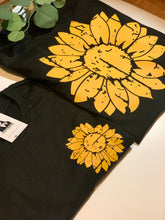 Load image into Gallery viewer, Sunflower Front &amp; Back
