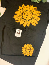 Load image into Gallery viewer, Sunflower Front &amp; Back
