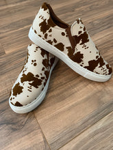 Load image into Gallery viewer, Brown Cow Print shoes
