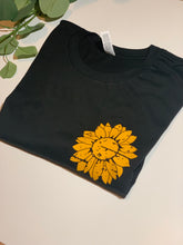 Load image into Gallery viewer, Pocket Sunflower
