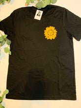 Load image into Gallery viewer, Pocket Sunflower
