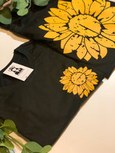 Load image into Gallery viewer, Sunflower Front &amp; Back
